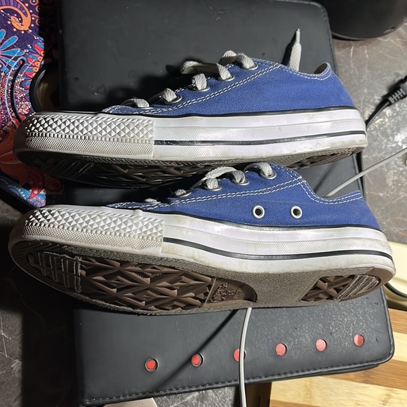 Converse women’s size 6 men’s size 4 - Picture 4 of 8
